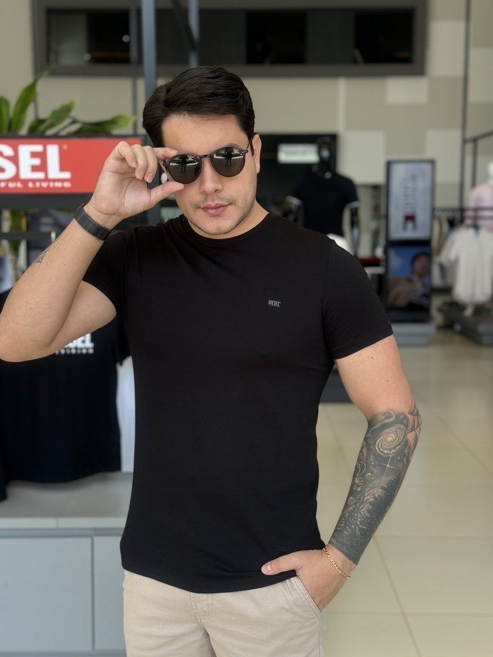 Kit Camiseta Diesel com 2 Peças Masculino Preto e Cinza Escuro