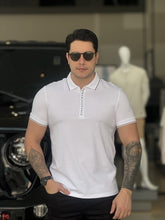 Polo Armani Exchange Friso na Gola Lettering Assinatura Emborrachado com Zíper Masculino Branco