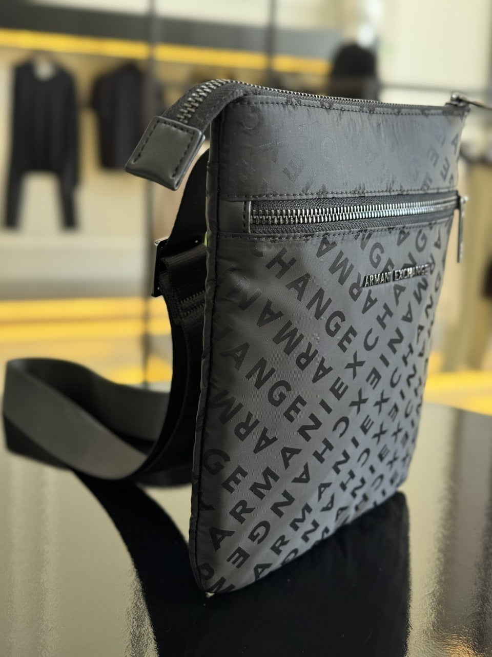 Bolsa Armani Exchange Transversal Fina Masculino