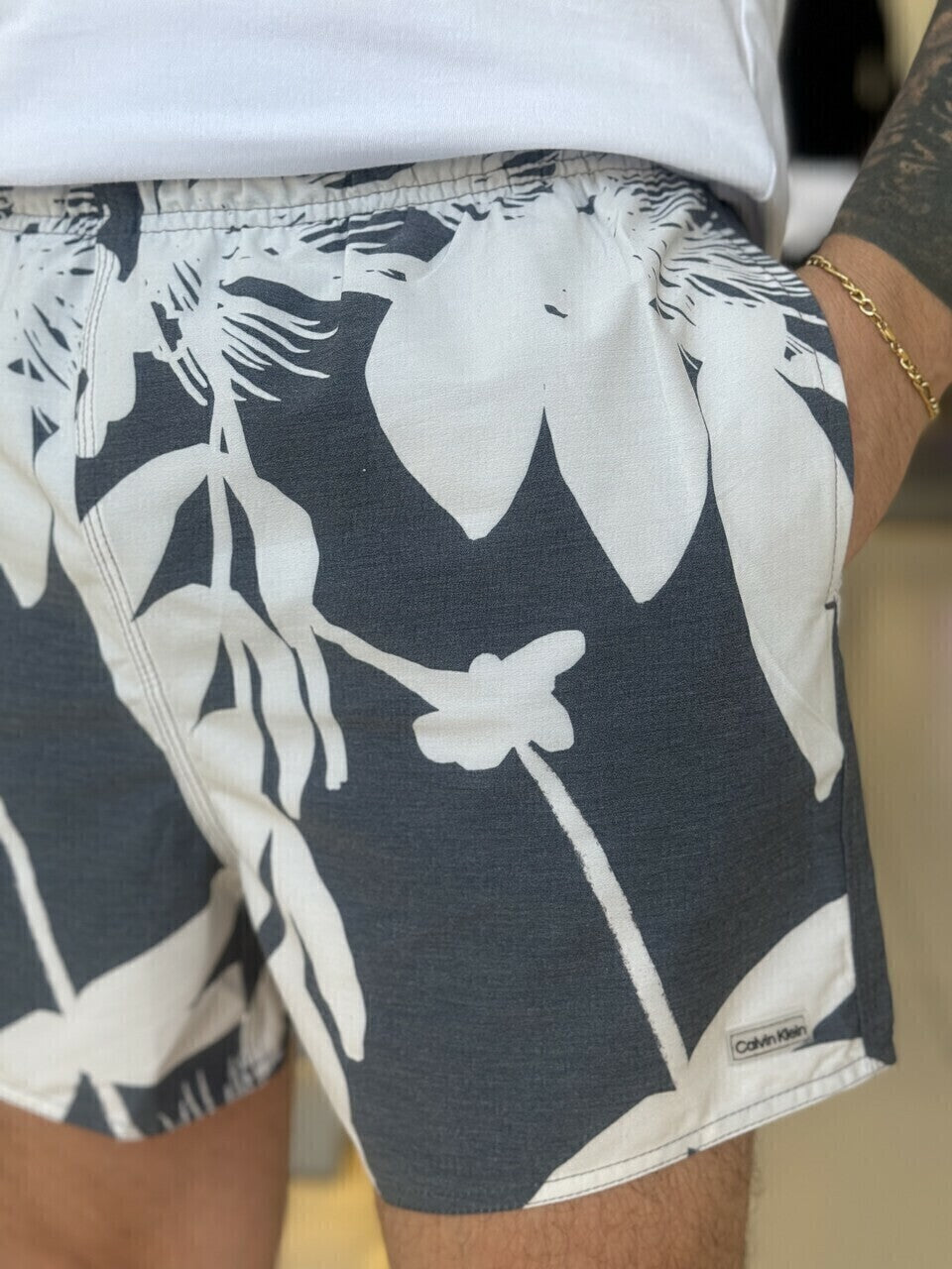 Short Calvin Klein Estampa Folhagem Masculino