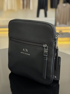 Bolsa Armani Exchange Dino Transversal Fina Masculino