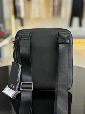 Bolsa Armani Exchange Dino Transversal Fina Masculino