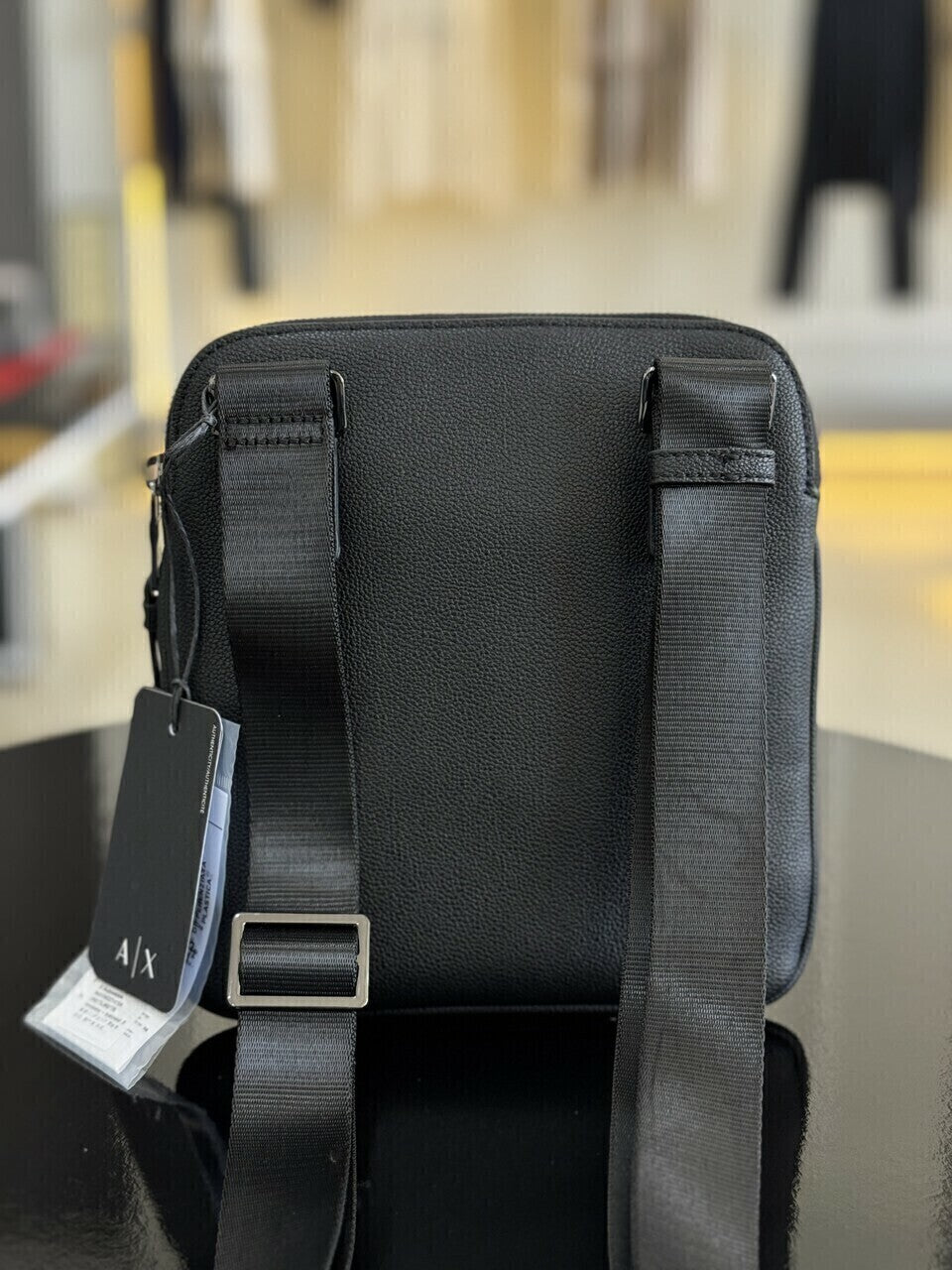 Bolsa Armani Exchange Dino Transversal Fina Masculino
