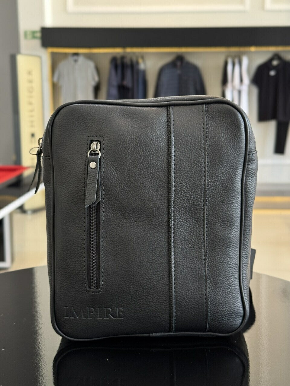 Shoulder Bag Impire I-39 em Couro Masculino