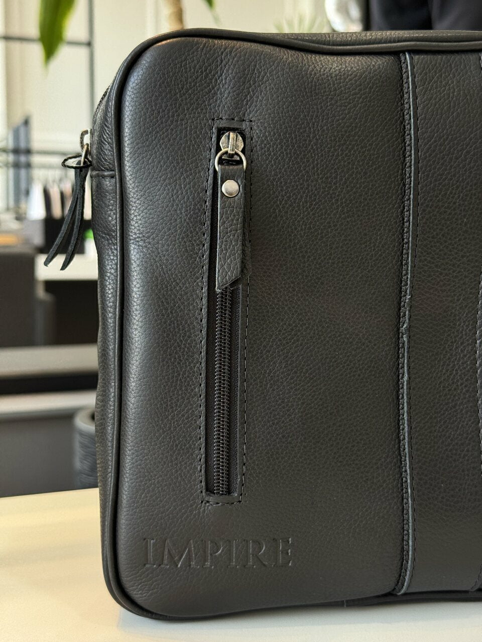 Shoulder Bag Impire I-39 em Couro Masculino