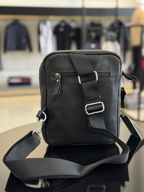 Shoulder Bag Impire I-39 em Couro Masculino