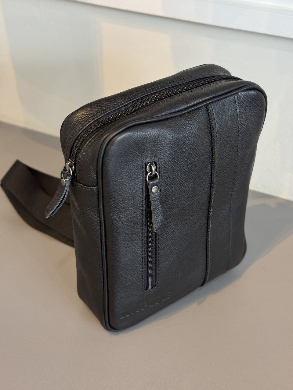 Shoulder Bag Impire I-39 em Couro Masculino