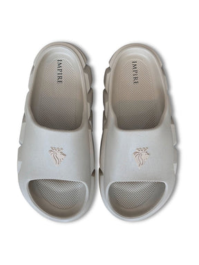 Slide Impire Lion Frontal em Alto Relevo Emborrachado Masculino