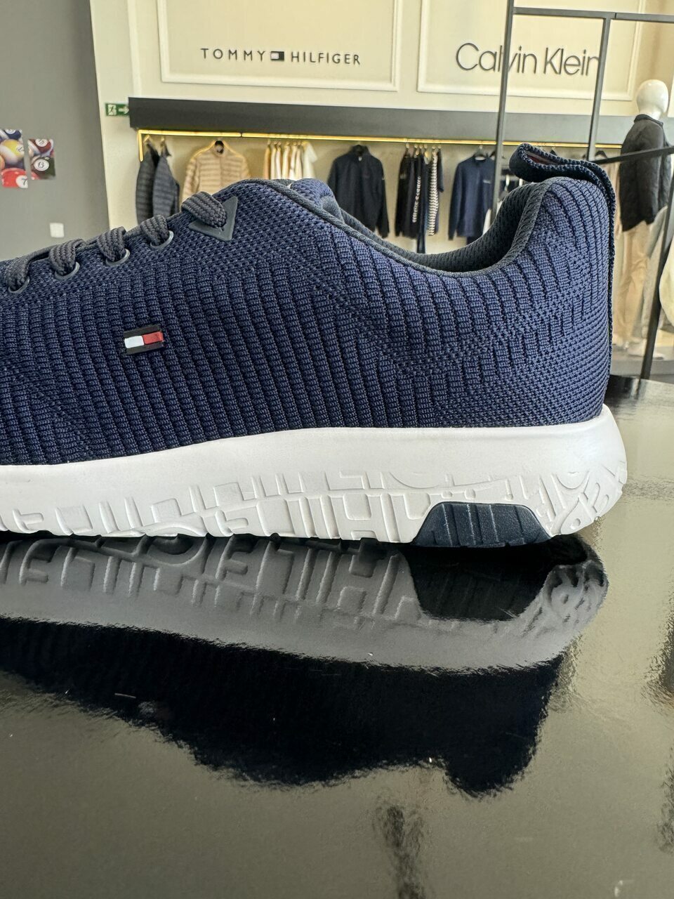 Tênis Tommy Hilfiger Logo Emborrachado na Lateral Masculino